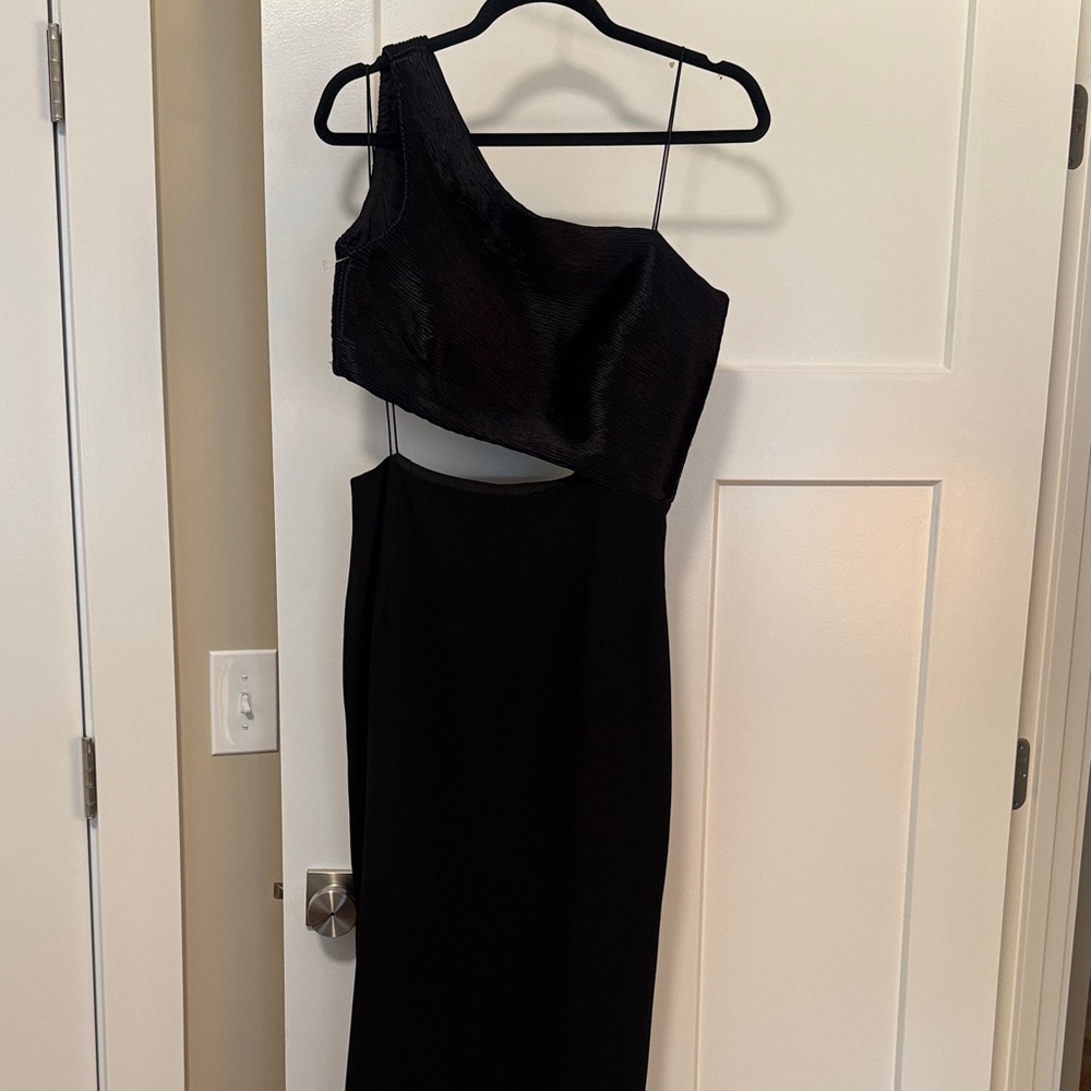 Elegant Black One-Shoulder Dress